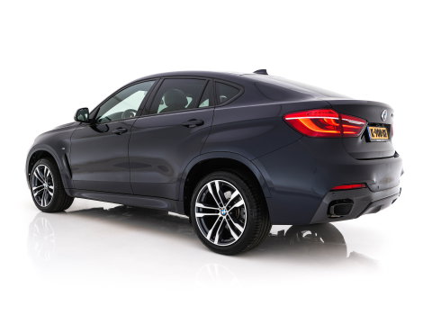 BMW X6 M50d (INCL-BTW) Aut. *PANO | HEAD-UP | LEATHER | FULL-LED | HARMAN/KARDON | DIGI-COCKPIT | CAMERA | MEMORY-PACK | HEATED-COMFORTSEATS | NAVI-FULLMAP | SHIFT-PADDLES | PRIVACYGLASS | 20"ALU*
