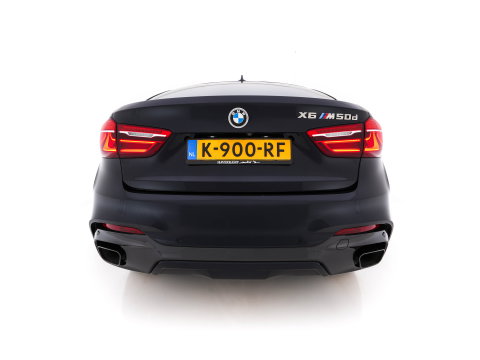 BMW X6 M50d (INCL-BTW) Aut. *PANO | HEAD-UP | LEATHER | FULL-LED | HARMAN/KARDON | DIGI-COCKPIT | CAMERA | MEMORY-PACK | HEATED-COMFORTSEATS | NAVI-FULLMAP | SHIFT-PADDLES | PRIVACYGLASS | 20"ALU*