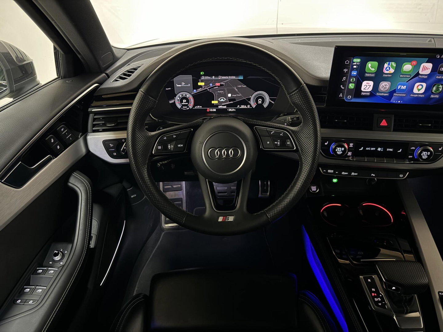 Audi A4 Avant 40 TFSI S-line Black Edition Pano Leer Memory B&O Sfeer NAP