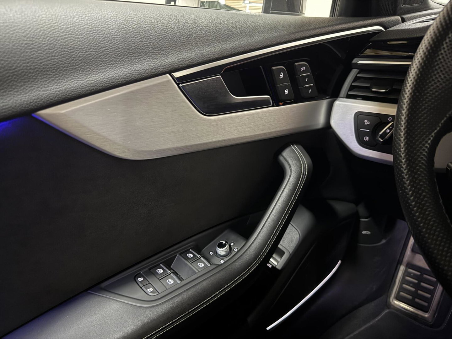 Audi A4 Avant 40 TFSI S-line Black Edition Pano Leer Memory B&O Sfeer NAP