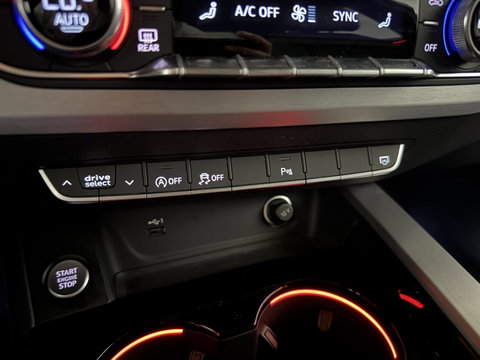 Audi A4 Avant 40 TFSI S-line Black Edition Pano Leer Memory B&O Sfeer NAP