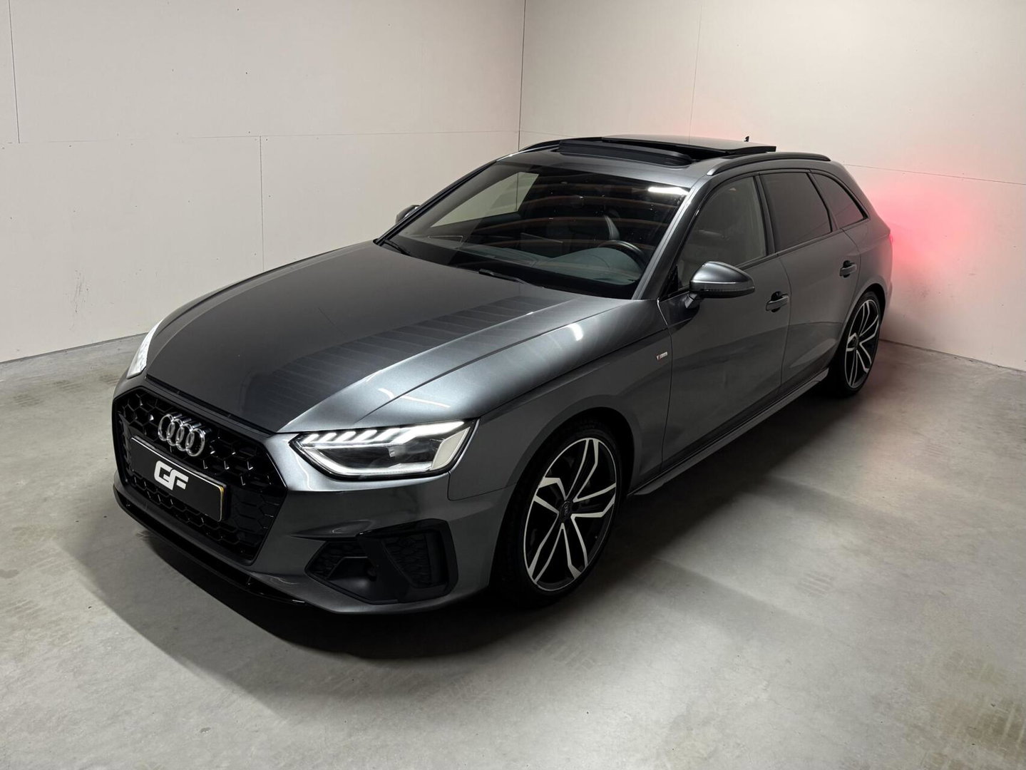 Audi A4 Avant 40 TFSI S-line Black Edition Pano Leer Memory B&O Sfeer NAP