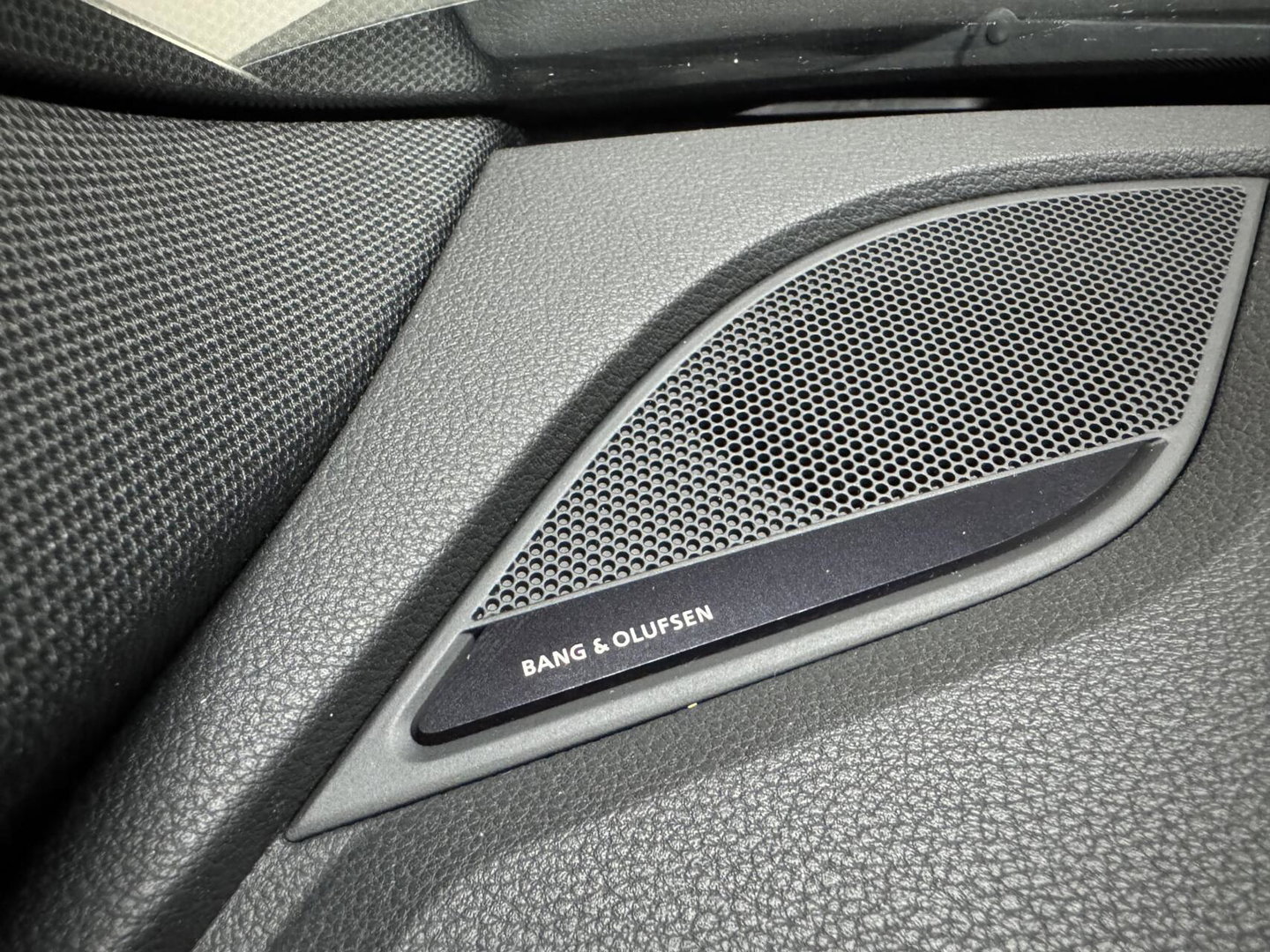 Audi A4 Avant 40 TFSI S-line Black Edition Pano Leer Memory B&O Sfeer NAP