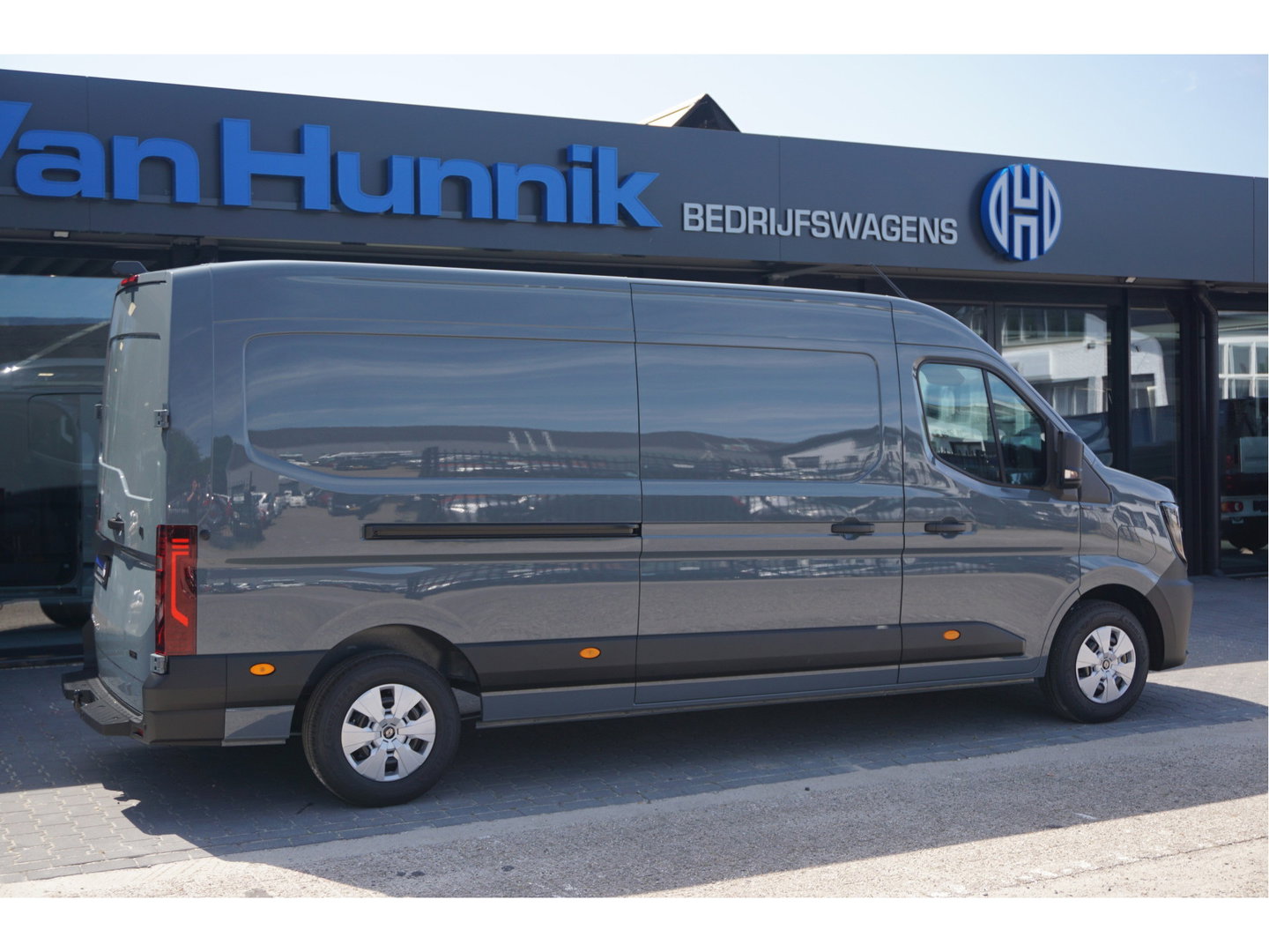 Renault Master E-Tech T35 L3H2 Extra Long range 87 kWh AUT Airco, Navi, Leder, Betimmering, Trekhaak NR. T02*
