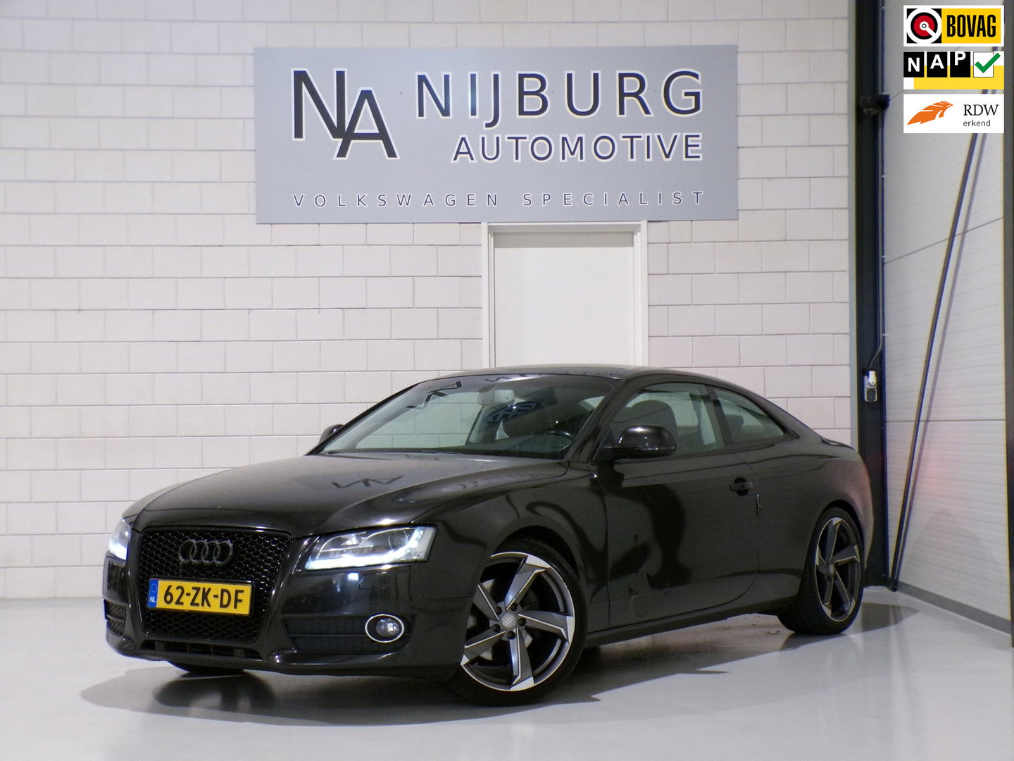 Audi A5 Coupé 3.2 FSI Quattro S-Line "Origineel NL!" Xenon-LED Leer 19"Velgen Bluetooth Navigatie Meeneemprijs Lees-tekst