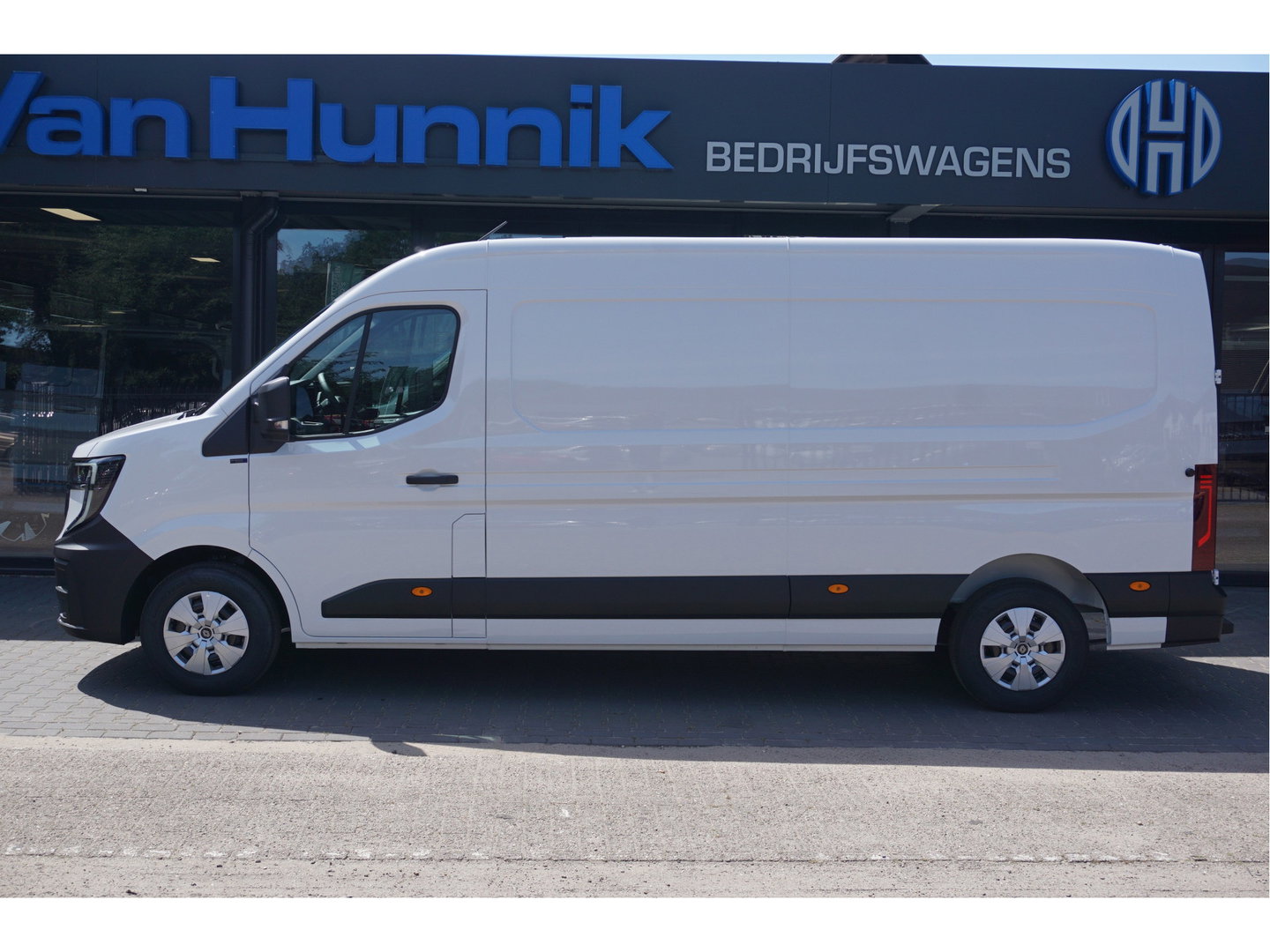 Renault Master E-Tech T35 L3H2 Extra Long range 87 kWh AUT Airco, Navi, Leder, Betimmering, Trekhaak NR. T03*