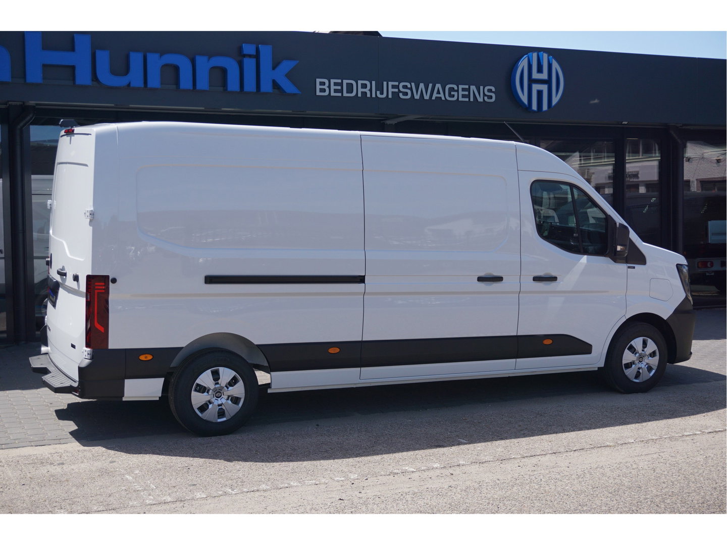 Renault Master E-Tech T35 L3H2 Extra Long range 87 kWh AUT Airco, Navi, Leder, Betimmering, Trekhaak NR. T03*