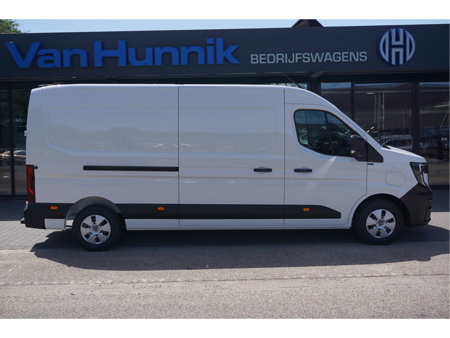 Renault Master E-Tech T35 L3H2 Extra Long range 87 kWh AUT Airco, Navi, Leder, Betimmering, Trekhaak NR. T03*