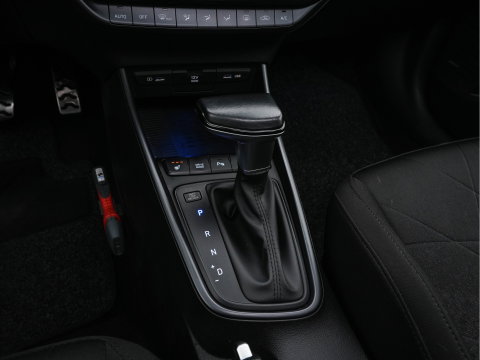 Hyundai Bayon 1.0 T-GDI Premium Sky (INCL.BTW) *PANO | ADAPTIVE-CRUISE | FULL-LED | BOSE-SOUND | BLINDSPOT | DIGI-COCKPIT | HEATED-SPORTSEATS | CAMERA | DAB | KEYLESS | PRIVACY-GLASS | 16''ALU | TOWBAR*