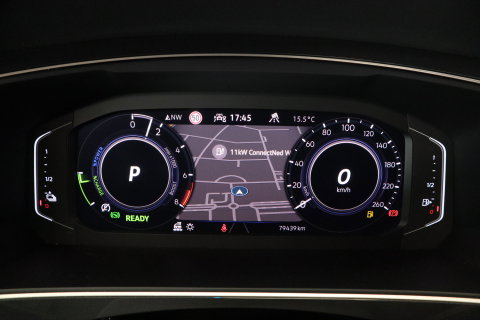 Volkswagen Tiguan 1.4 TSI eHybrid R-Line Business+ Volleder VCP Panoramadak Elec.Trekhaak