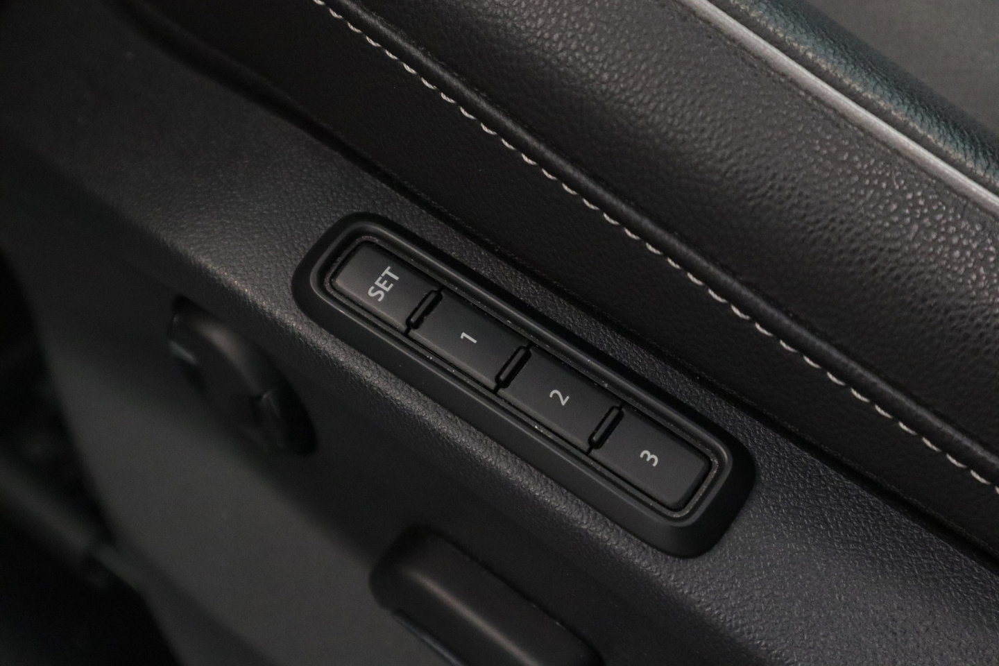 Volkswagen Tiguan 1.4 TSI eHybrid R-Line Business+ Volleder VCP Panoramadak Elec.Trekhaak