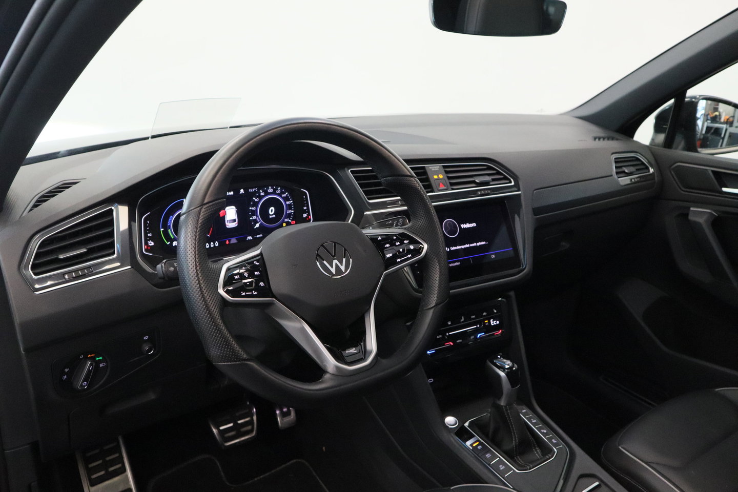Volkswagen Tiguan 1.4 TSI eHybrid R-Line Business+ Volleder VCP Panoramadak Elec.Trekhaak