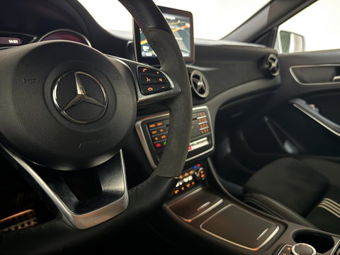 Mercedes-Benz A-Klasse 200 AMG WhiteArt Edition Pano Cruise NAP