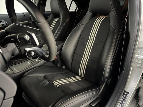 Mercedes-Benz A-Klasse 200 AMG WhiteArt Edition Pano Cruise NAP