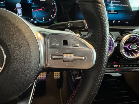 Mercedes-Benz CLA-Klasse 180 Premium+ AMG Pano|Memory|Sfeer
