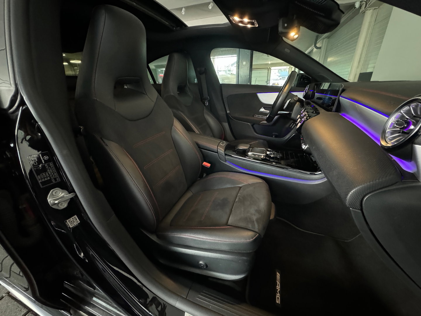 Mercedes-Benz CLA-Klasse 180 Premium+ AMG Pano|Memory|Sfeer