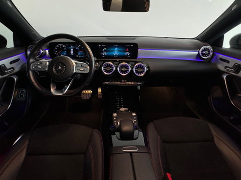 Mercedes-Benz CLA-Klasse 180 Premium+ AMG Pano|Memory|Sfeer