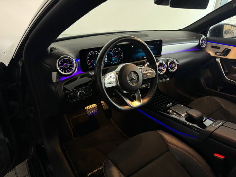 Mercedes-Benz CLA-Klasse 180 Premium+ AMG Pano|Memory|Sfeer