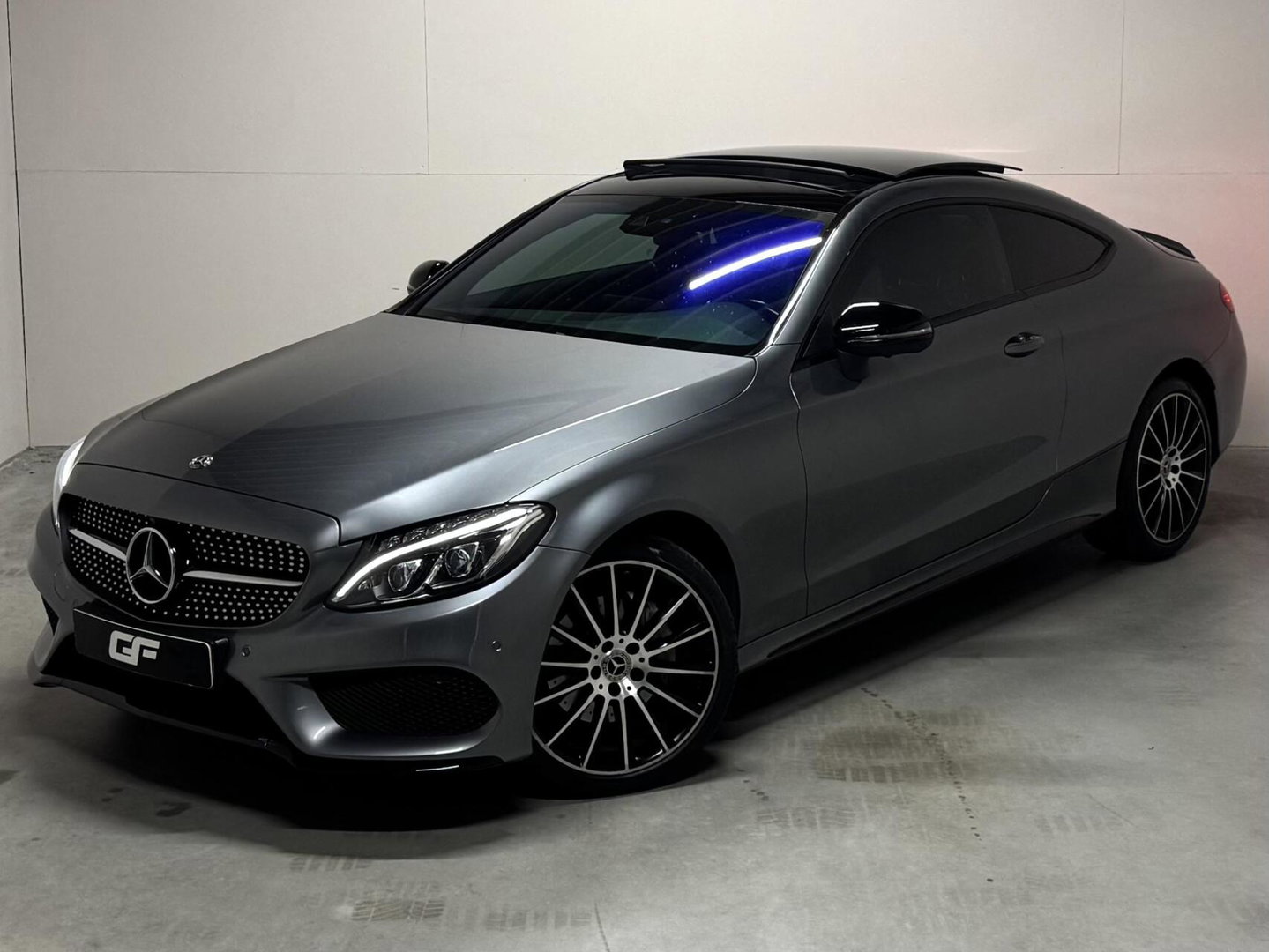 Mercedes-Benz C-Klasse Coupé 200 4MATIC AMG Pano 360° Sfeer Carplay