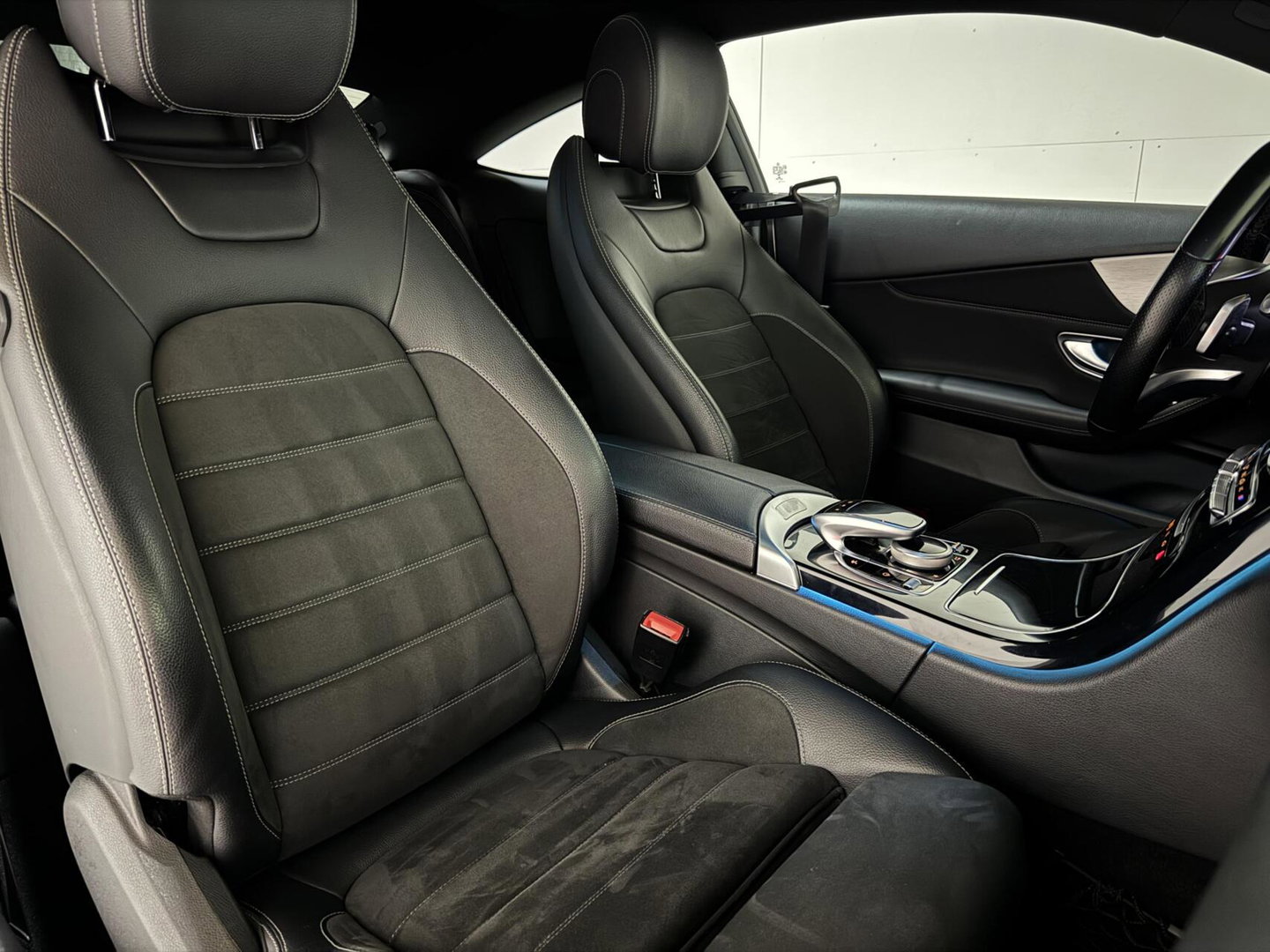 Mercedes-Benz C-Klasse Coupé 200 4MATIC AMG Pano 360° Sfeer Carplay