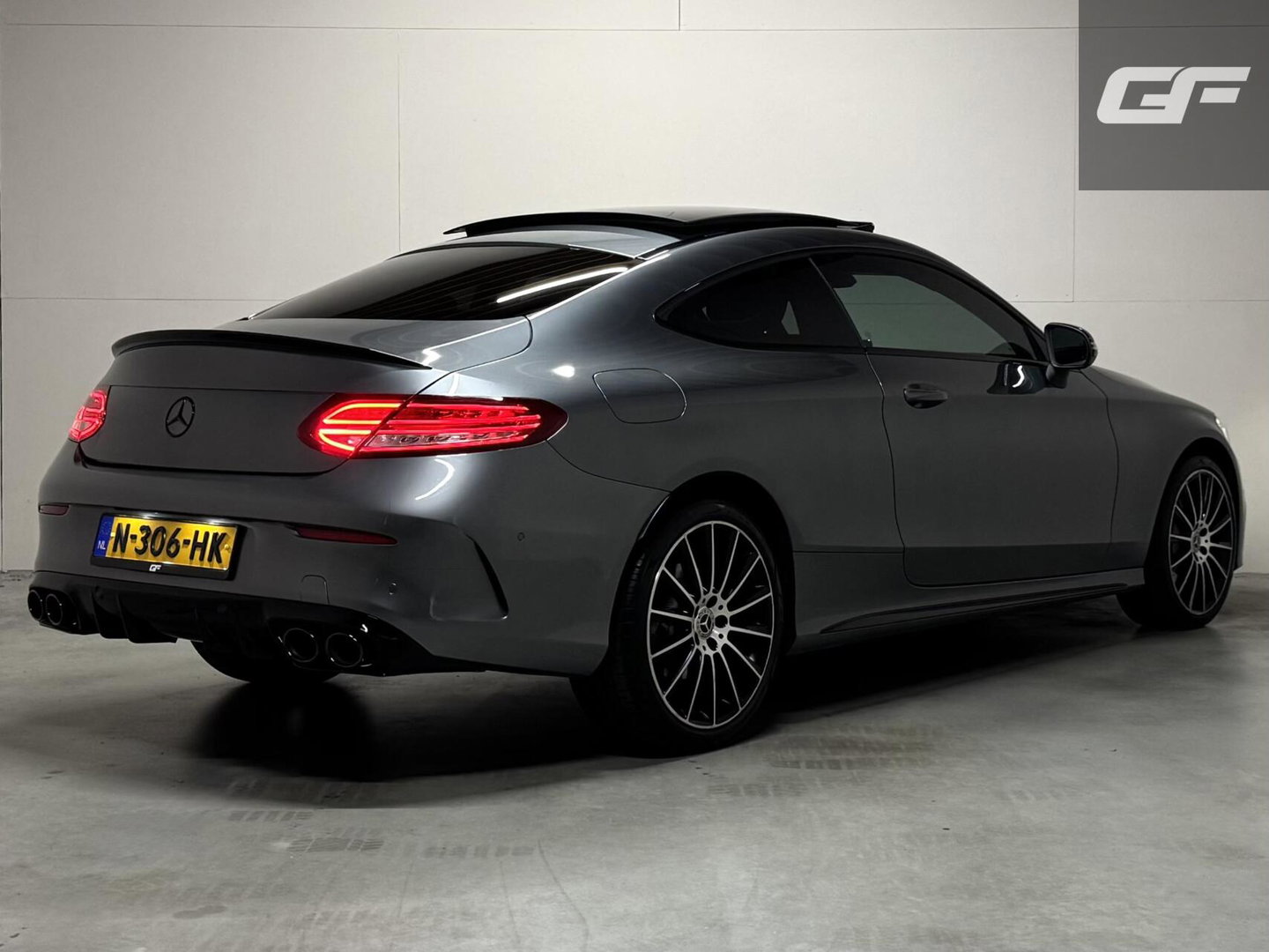 Mercedes-Benz C-Klasse Coupé 200 4MATIC AMG Pano 360° Sfeer Carplay