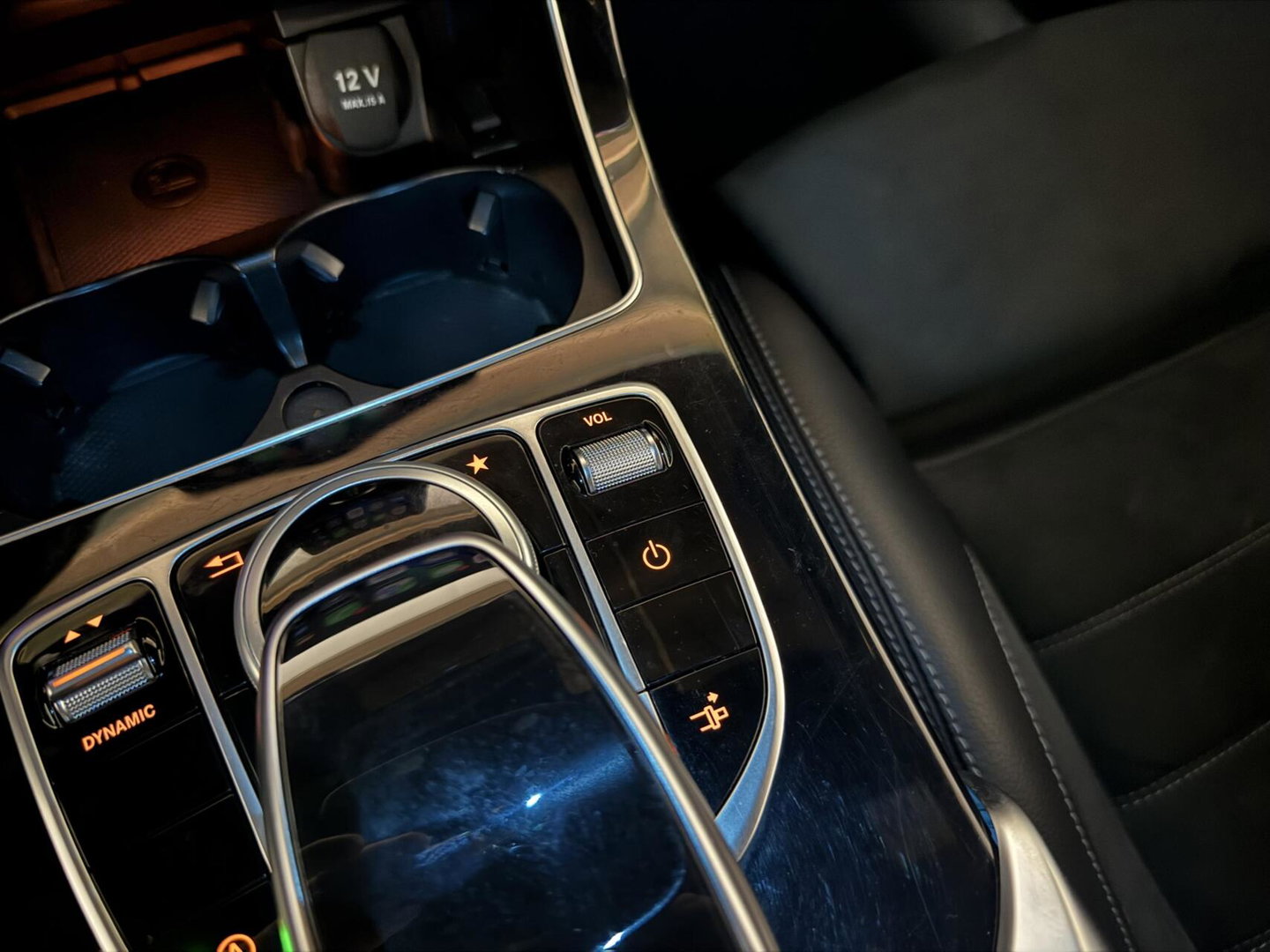 Mercedes-Benz C-Klasse Coupé 200 4MATIC AMG Pano 360° Sfeer Carplay