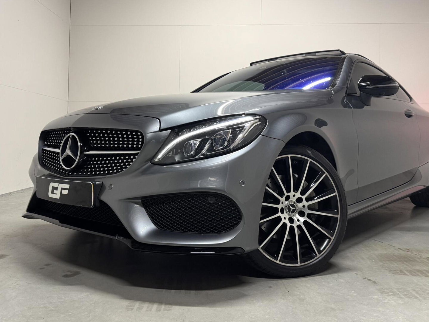 Mercedes-Benz C-Klasse Coupé 200 4MATIC AMG Pano 360° Sfeer Carplay