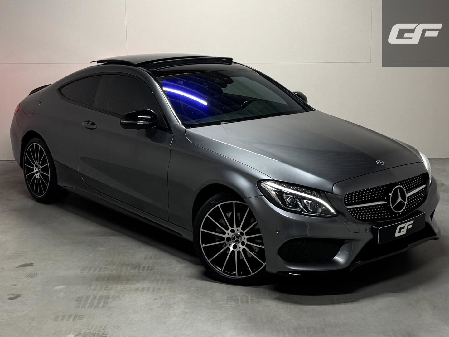 Mercedes-Benz C-Klasse Coupé 200 4MATIC AMG Pano 360° Sfeer Carplay