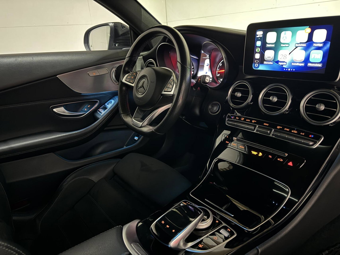 Mercedes-Benz C-Klasse Coupé 200 4MATIC AMG Pano 360° Sfeer Carplay