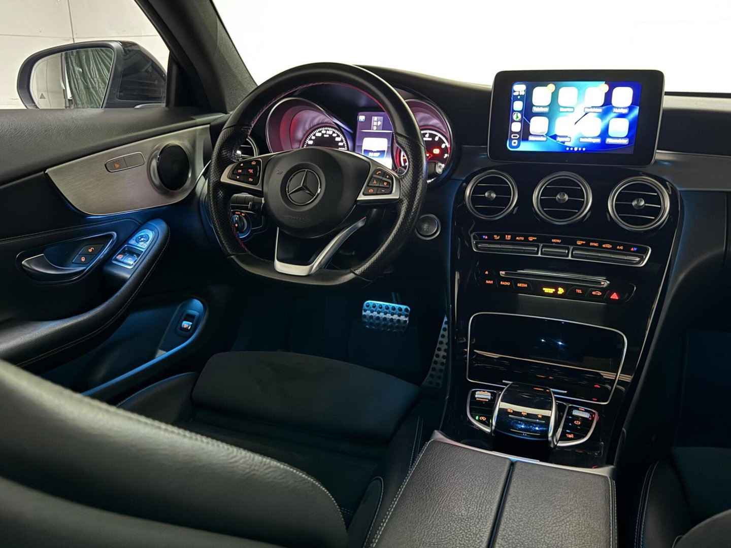 Mercedes-Benz C-Klasse Coupé 200 4MATIC AMG Pano 360° Sfeer Carplay