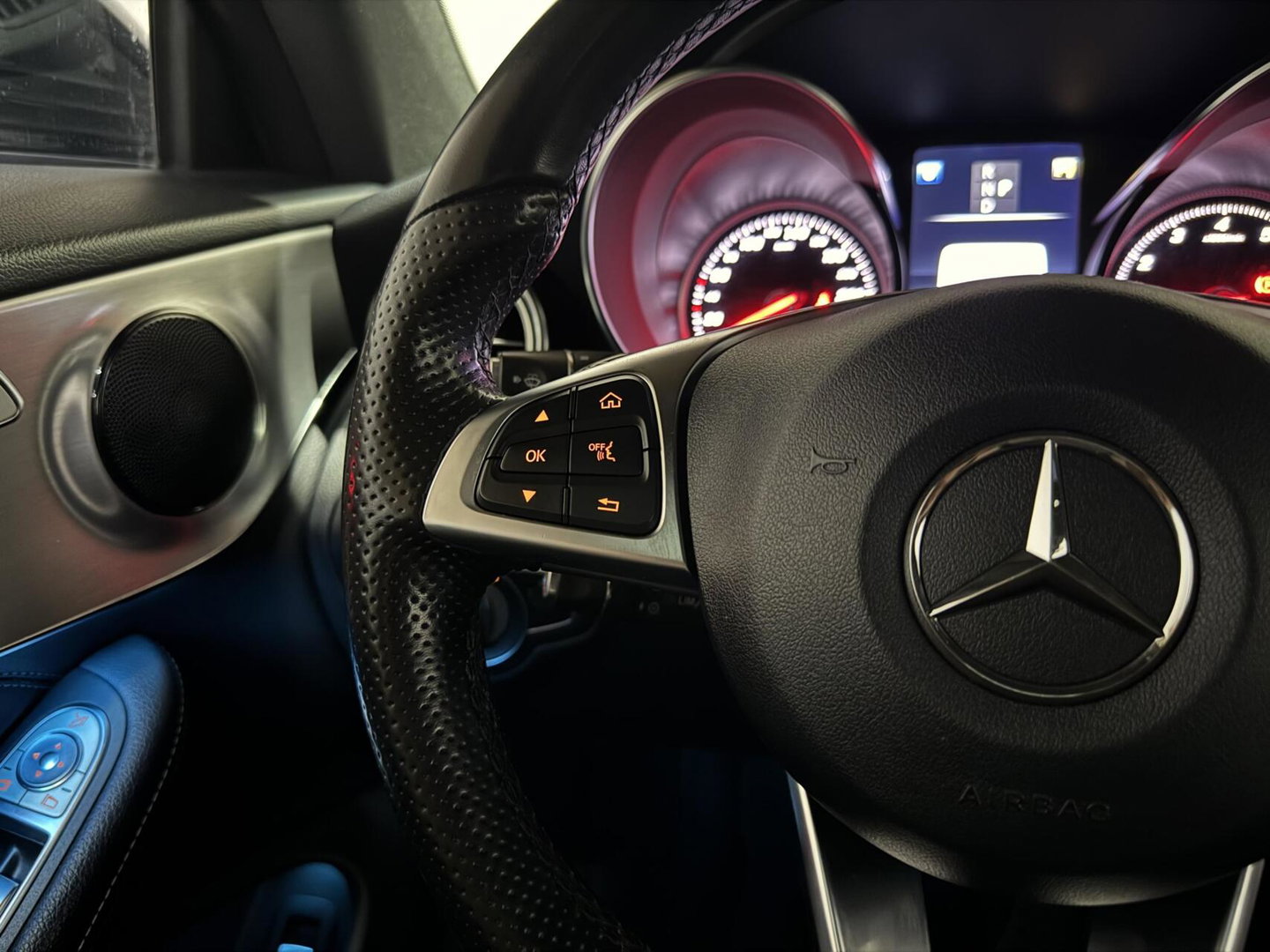 Mercedes-Benz C-Klasse Coupé 200 4MATIC AMG Pano 360° Sfeer Carplay