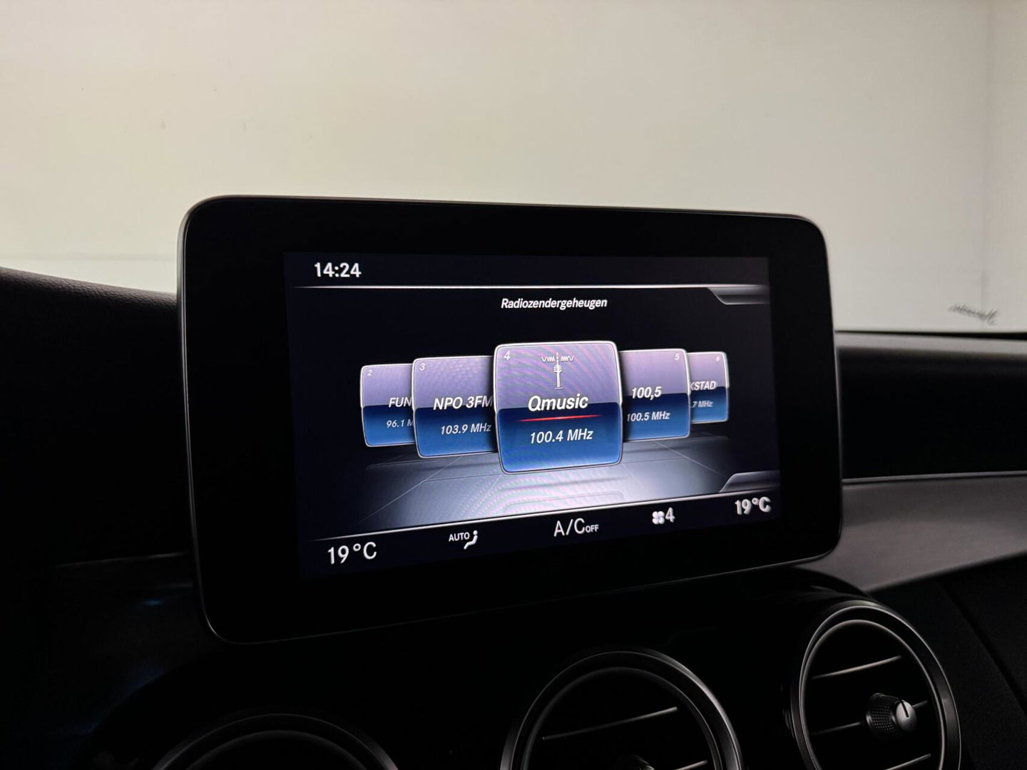 Mercedes-Benz C-Klasse Coupé 200 4MATIC AMG Pano 360° Sfeer Carplay