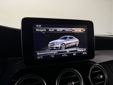 Mercedes-Benz C-Klasse Coupé 200 4MATIC AMG Pano 360° Sfeer Carplay