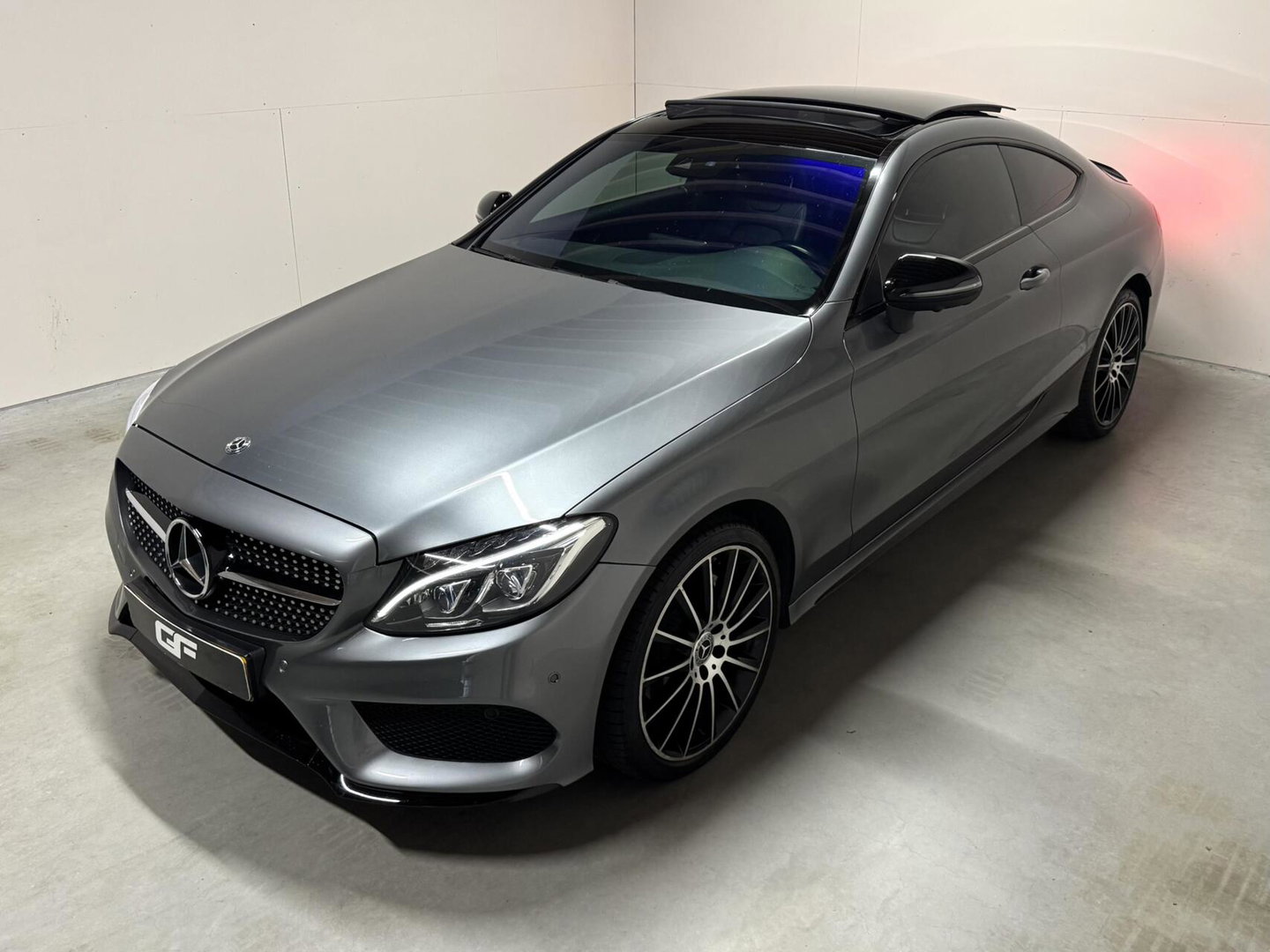 Mercedes-Benz C-Klasse Coupé 200 4MATIC AMG Pano 360° Sfeer Carplay