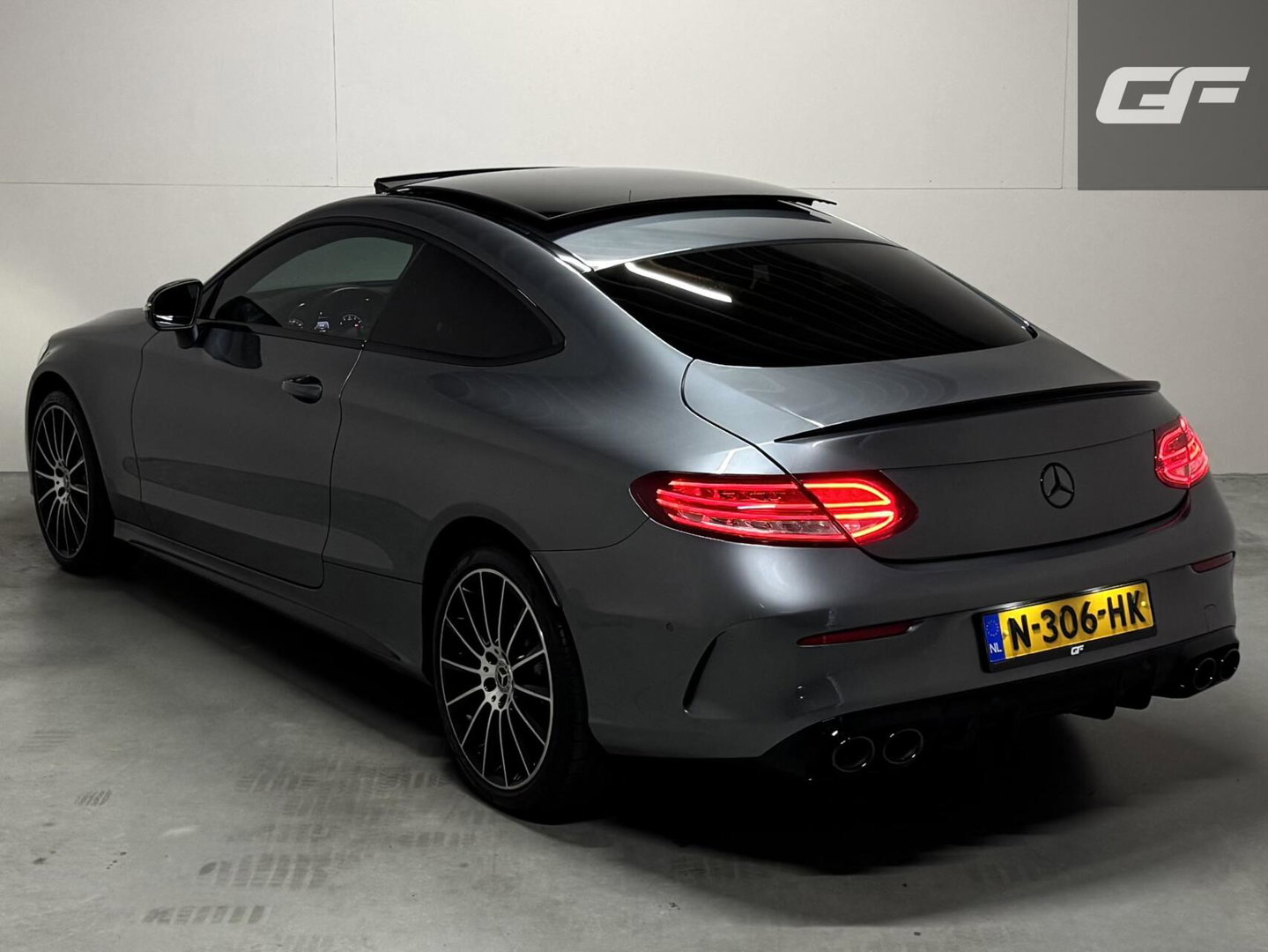 Mercedes-Benz C-Klasse Coupé 200 4MATIC AMG Pano 360° Sfeer Carplay