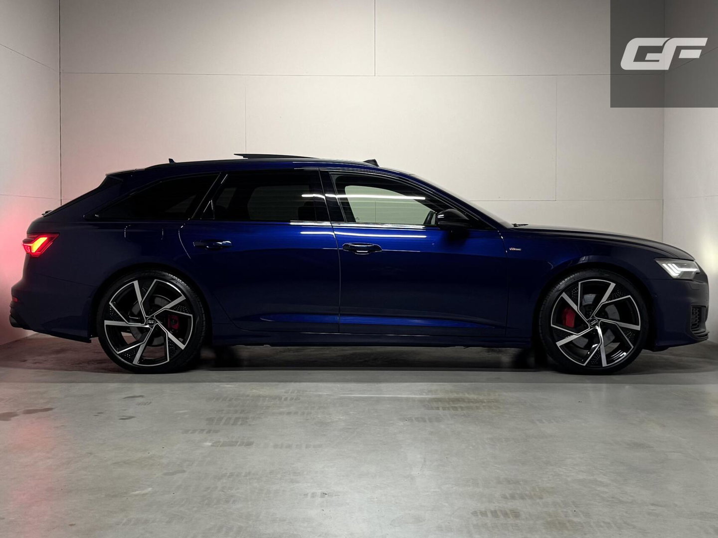Audi A6 Avant 55 TFSIe Quattro Competition Pano Nachtzicht 360° HUD