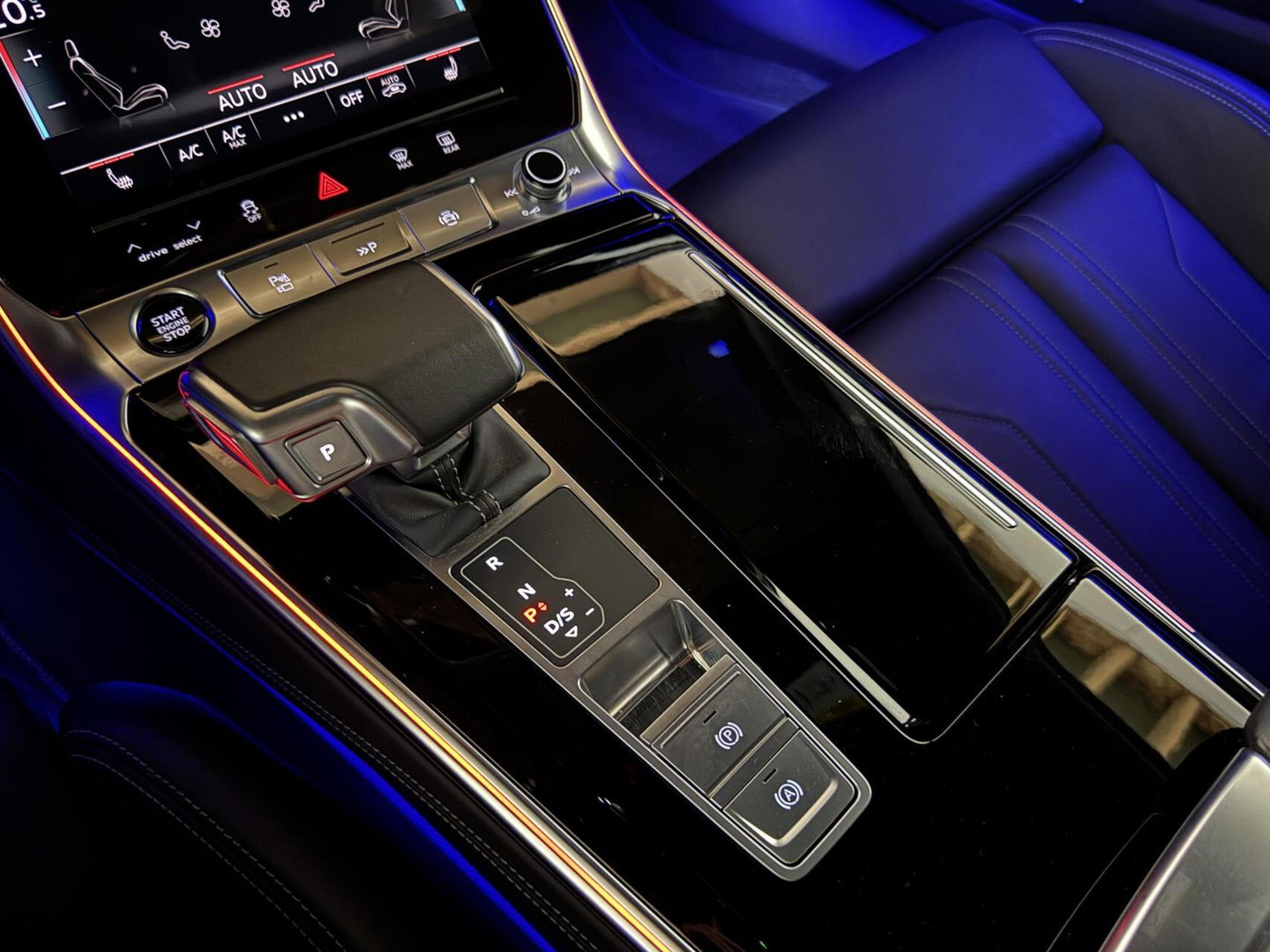 Audi A6 Avant 55 TFSIe Quattro Competition Pano Nachtzicht 360° HUD