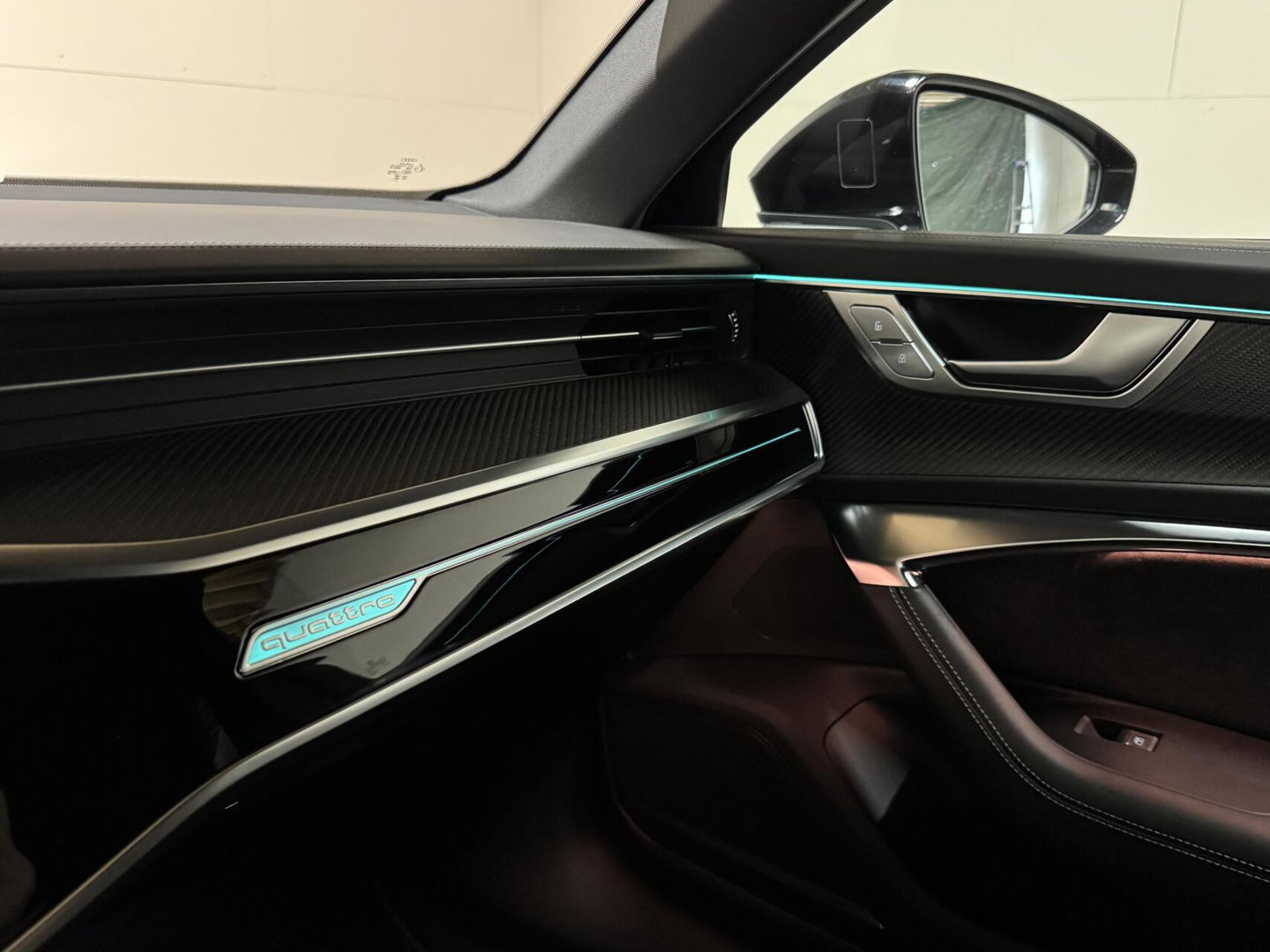 Audi A6 Avant 55 TFSIe Quattro Competition Pano Nachtzicht 360° HUD