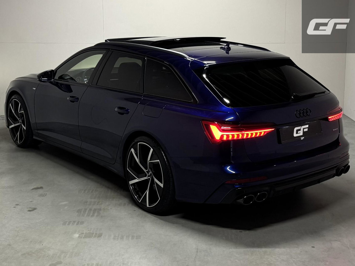 Audi A6 Avant 55 TFSIe Quattro Competition Pano Nachtzicht 360° HUD