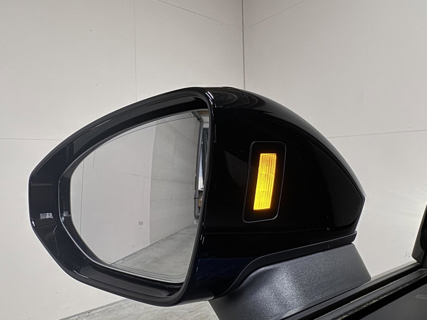 Audi A6 Avant 55 TFSIe Quattro Competition Pano Nachtzicht 360° HUD
