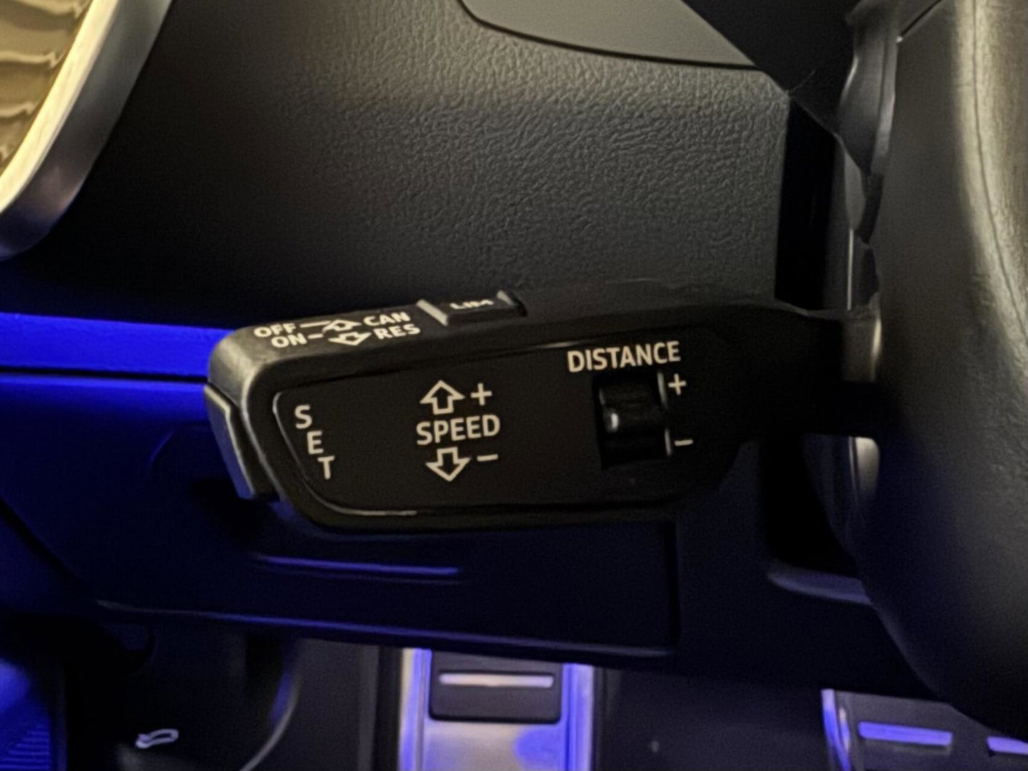 Audi A6 Avant 55 TFSIe Quattro Competition Pano Nachtzicht 360° HUD