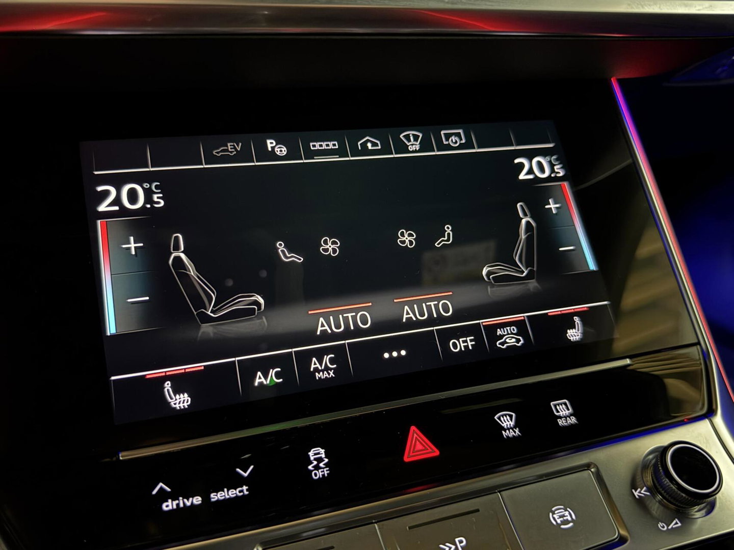 Audi A6 Avant 55 TFSIe Quattro Competition Pano Nachtzicht 360° HUD