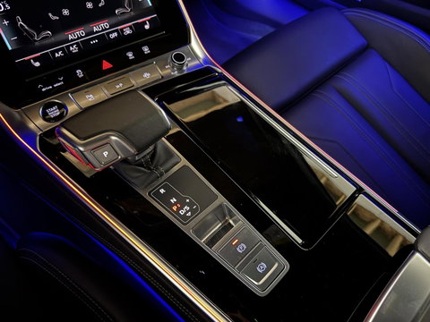 Audi A6 Avant 55 TFSIe Quattro Competition Pano Nachtzicht 360° HUD