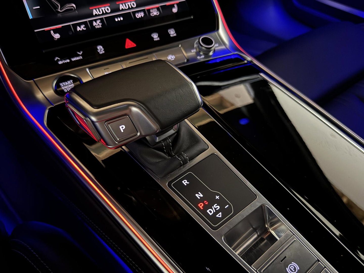 Audi A6 Avant 55 TFSIe Quattro Competition Pano Nachtzicht 360° HUD