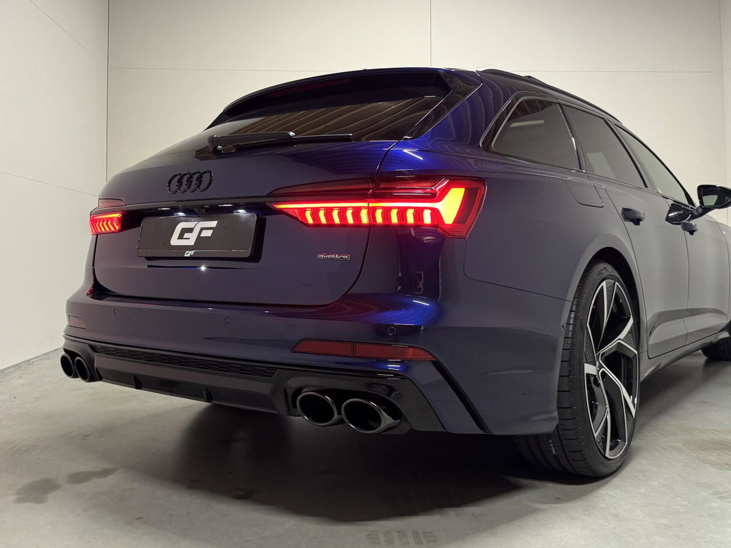 Audi A6 Avant 55 TFSIe Quattro Competition Pano Nachtzicht 360° HUD
