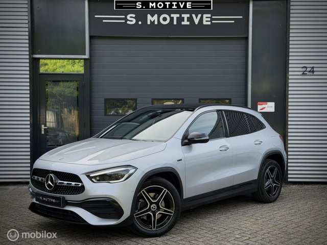 Mercedes-Benz GLA - 250 e AMG Line. Pano, Trekhaak, Memory, Org Nederlands Geleverd!
