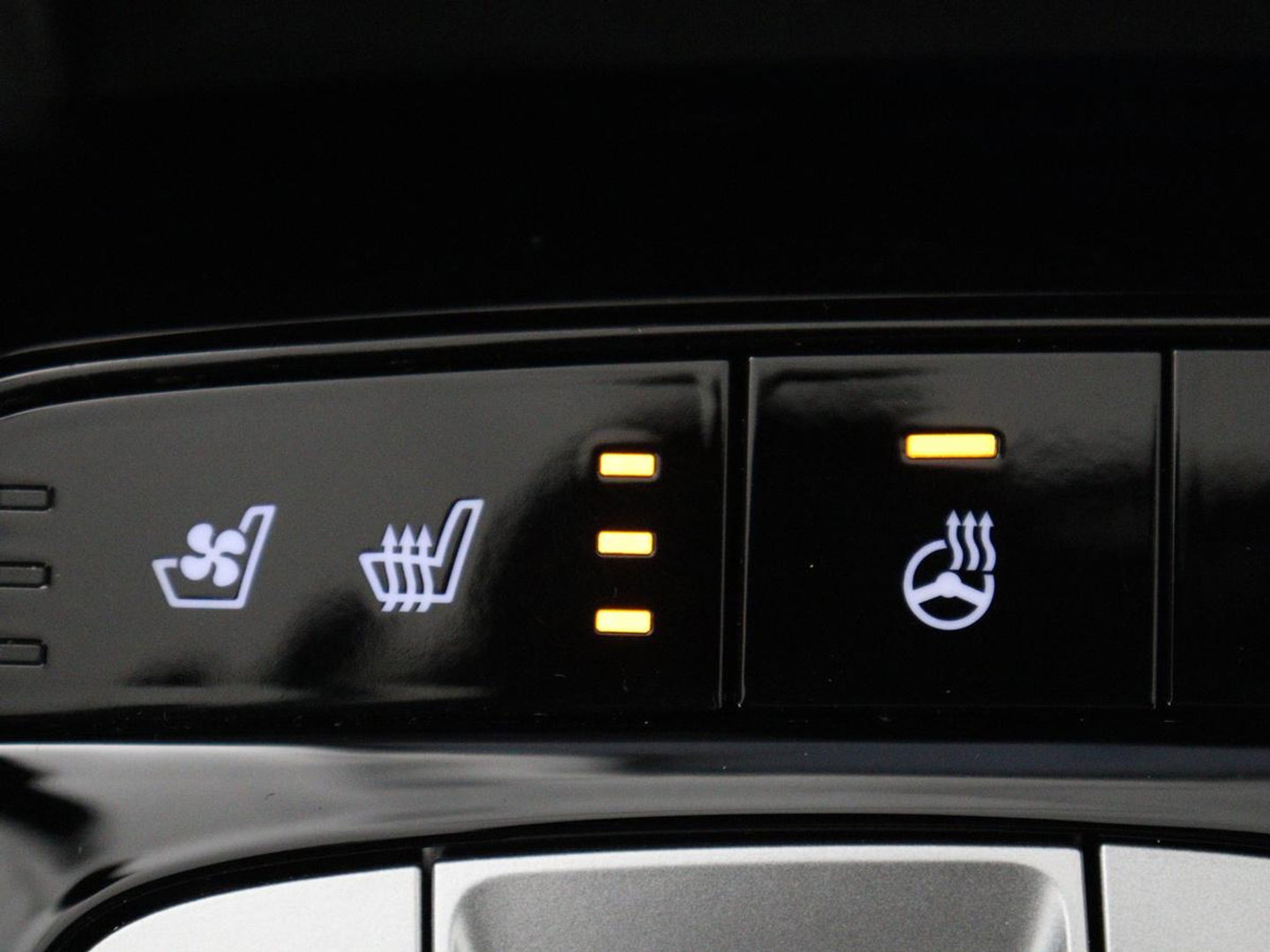 Hyundai Tucson 1.6 T-GDI PHEV Premium 4WD | SOH 96,5% | Stoelventilatie | Leder | Trekhaak | 360 Camera | Adaptive cruise | Krell Audio | Achterbankverwarming | Camera | Memory | Keyless | Plug In