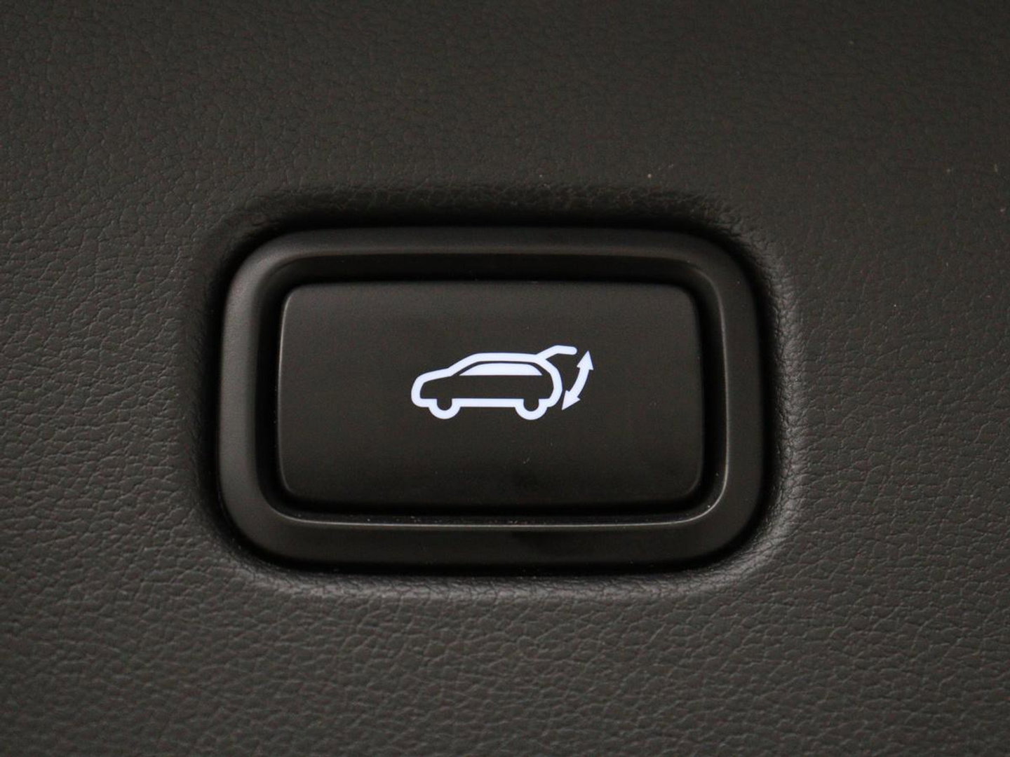 Hyundai Tucson 1.6 T-GDI PHEV Premium 4WD | SOH 96,5% | Stoelventilatie | Leder | Trekhaak | 360 Camera | Adaptive cruise | Krell Audio | Achterbankverwarming | Camera | Memory | Keyless | Plug In