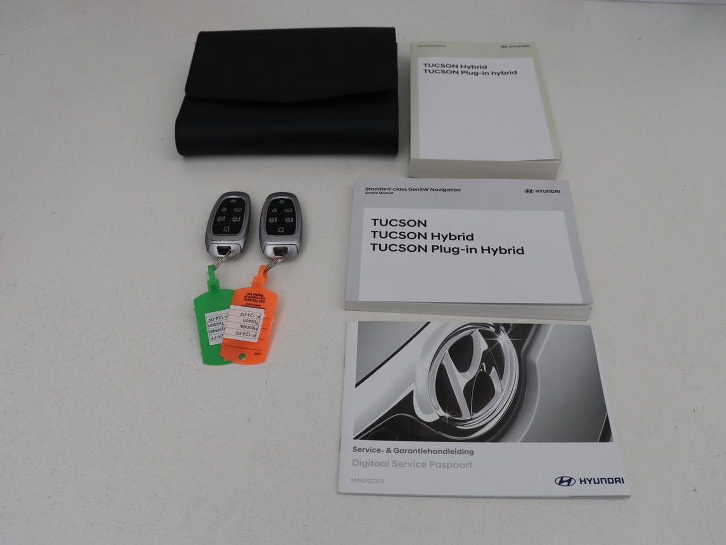 Hyundai Tucson 1.6 T-GDI PHEV Premium 4WD | SOH 96,5% | Stoelventilatie | Leder | Trekhaak | 360 Camera | Adaptive cruise | Krell Audio | Achterbankverwarming | Camera | Memory | Keyless | Plug In
