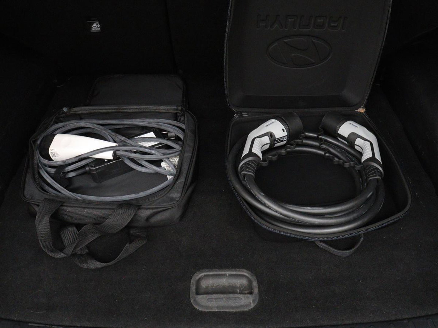 Hyundai Tucson 1.6 T-GDI PHEV Premium 4WD | SOH 96,5% | Stoelventilatie | Leder | Trekhaak | 360 Camera | Adaptive cruise | Krell Audio | Achterbankverwarming | Camera | Memory | Keyless | Plug In